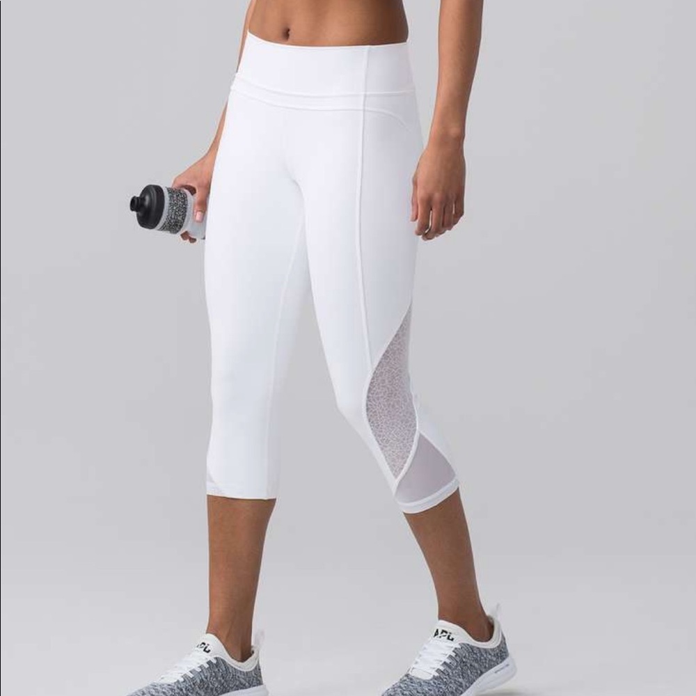 Lululemon Train and Twist crop leggings